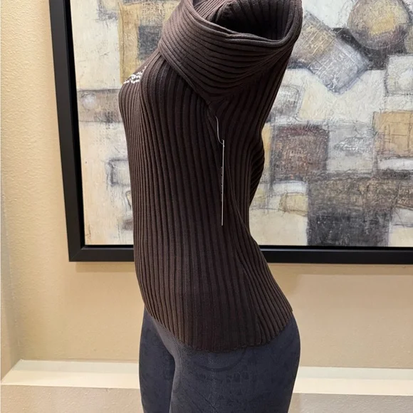 Bebe Crystal Logo Brown Long Sleeve Pullover Sweater. Size M. NWT - Picture 3 of 7